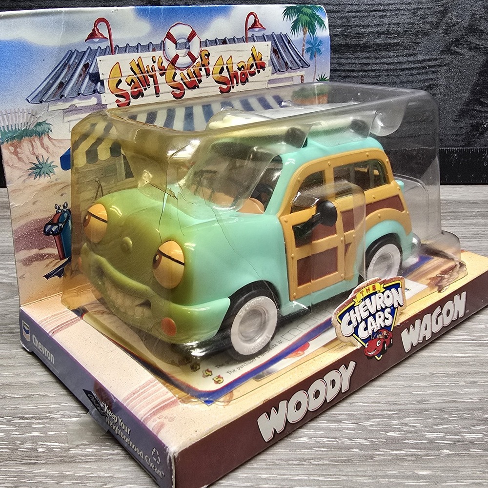 Vintage The Chevron Cars 1999 Sally's Surf Shack Woody Wagon In‎ Package